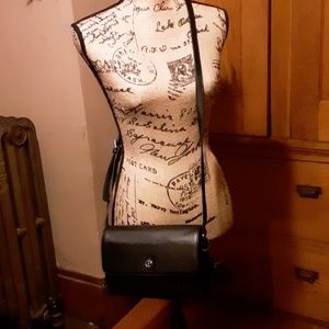 Giani Bernini black purse